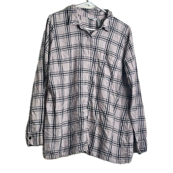 Splendid women’s size medium, long sleeve button up lightweight shirt - Picture 1 of 4